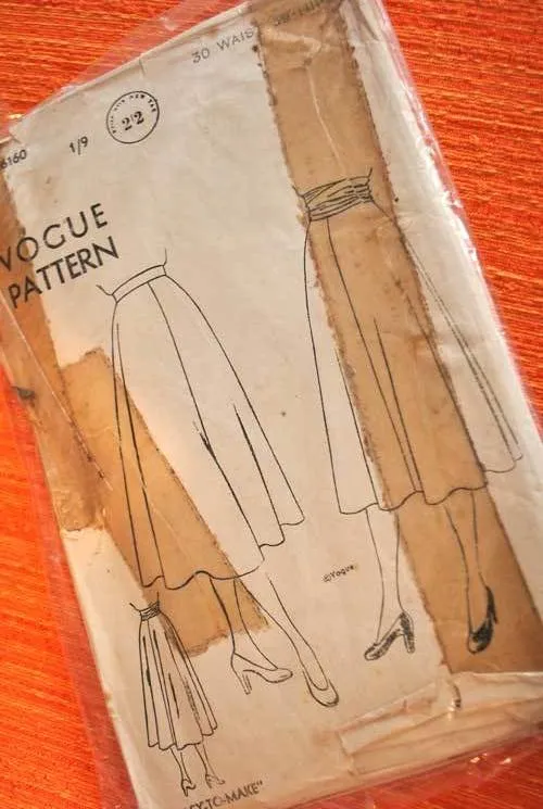 1940s Vintage Skirt VOGUE 6160 Dressmaking Pattern