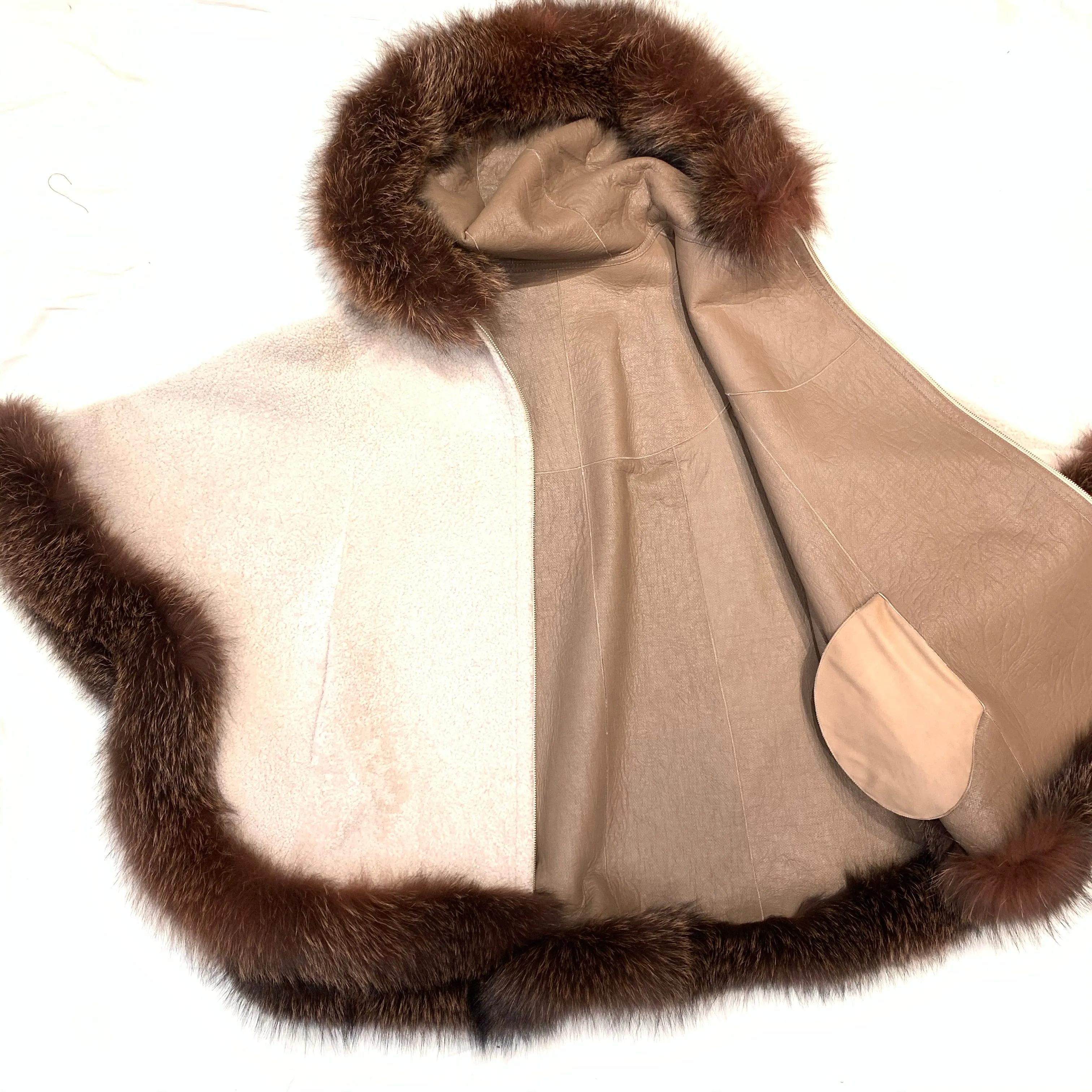 Barya NewYork White Wool Hooded Fox Fur Poncho