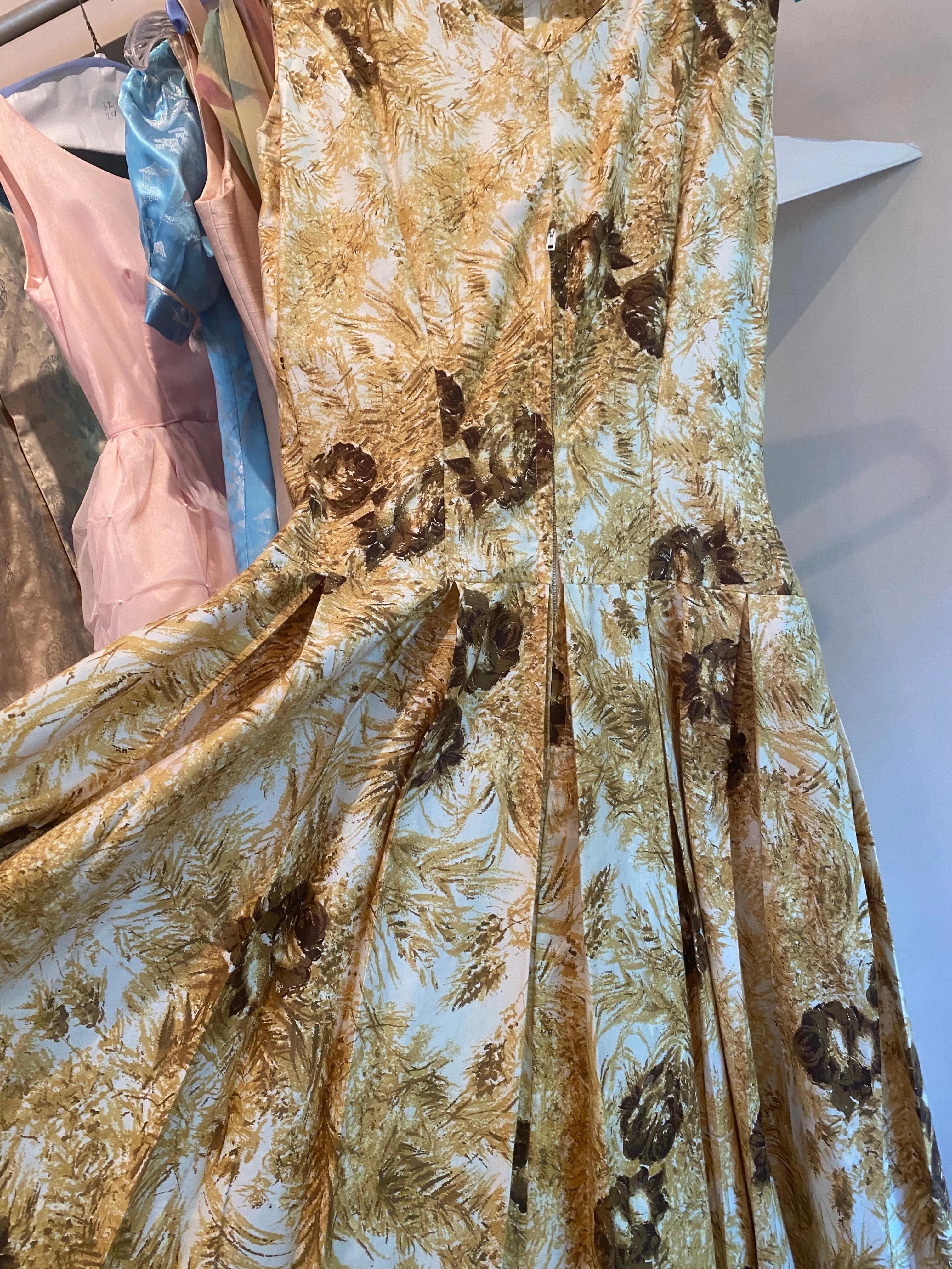 Beautiful 1950's Polished Cotton Golden Rose Print Dress / Small