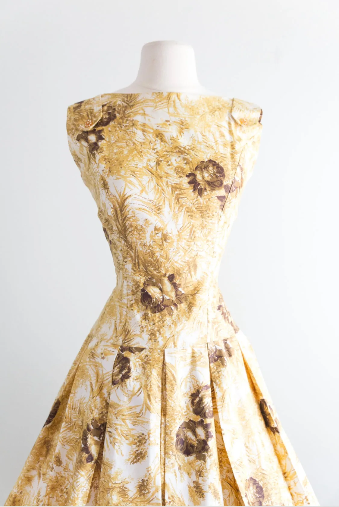 Beautiful 1950's Polished Cotton Golden Rose Print Dress / Small