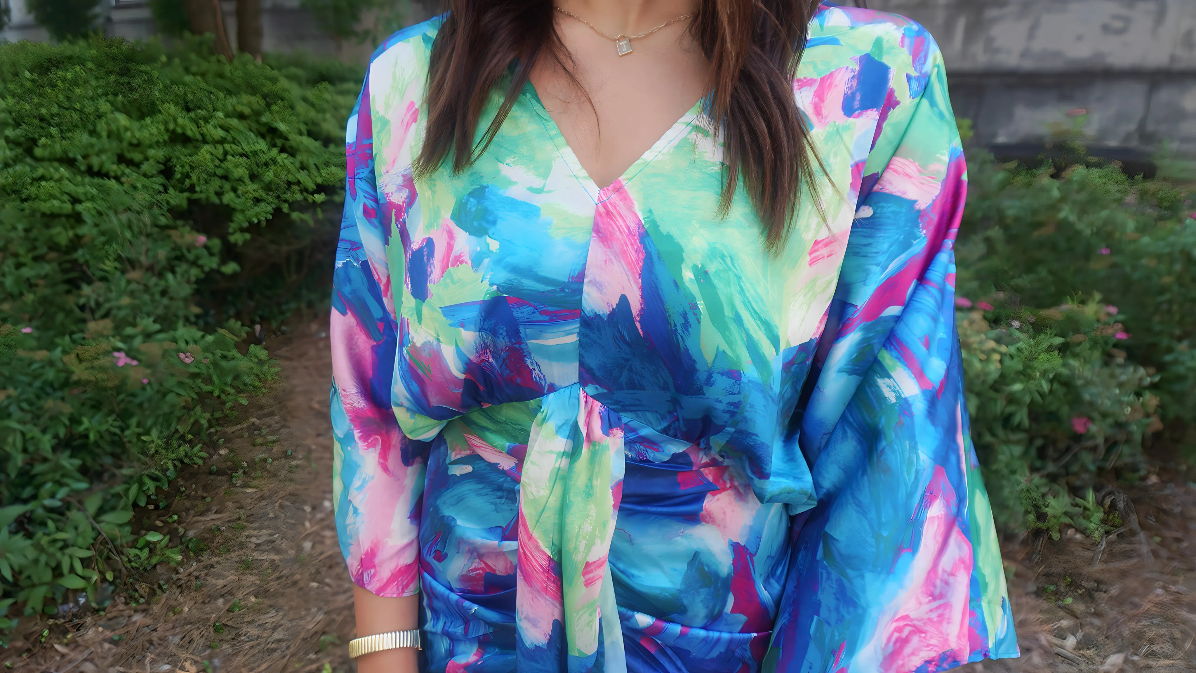 BLUE FLORAL KIMONO SLEEVE MIDI DRESS