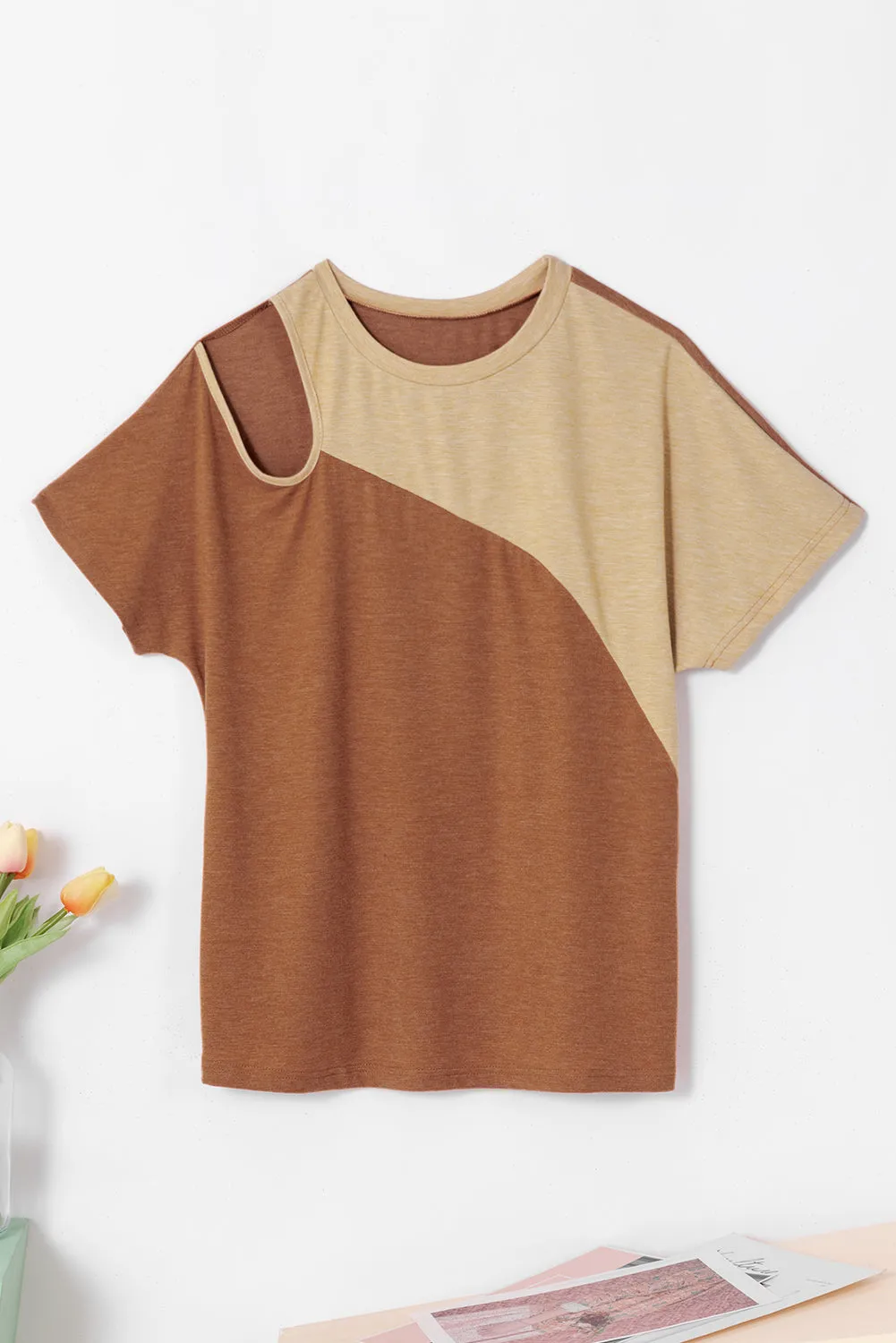 Brown Cold Shoulder Colorblock Splicing T-Shirt – Effortlessly Cool with a Bold Twist