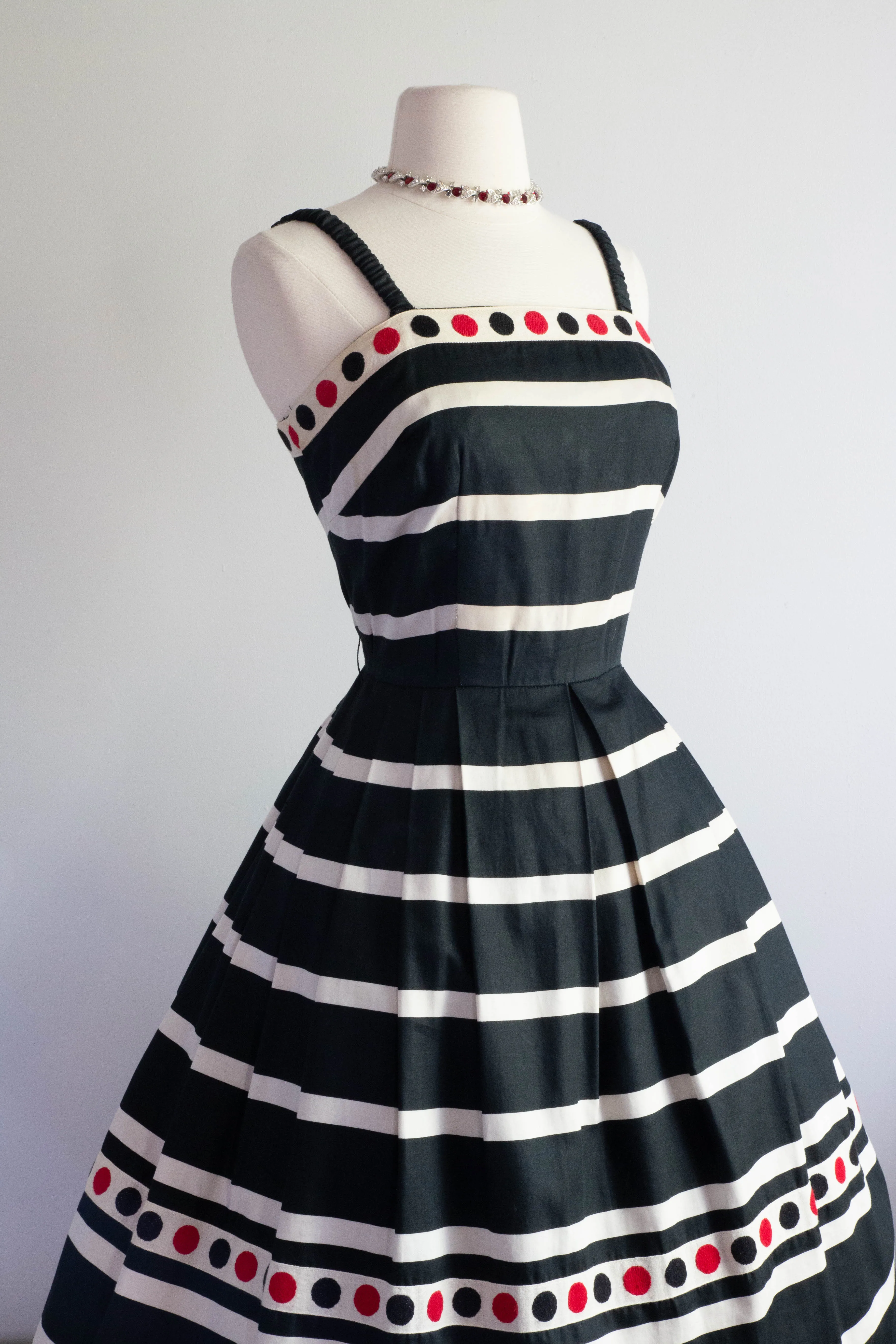 Darling 1950's Dotted Line Cotton Dress / Small