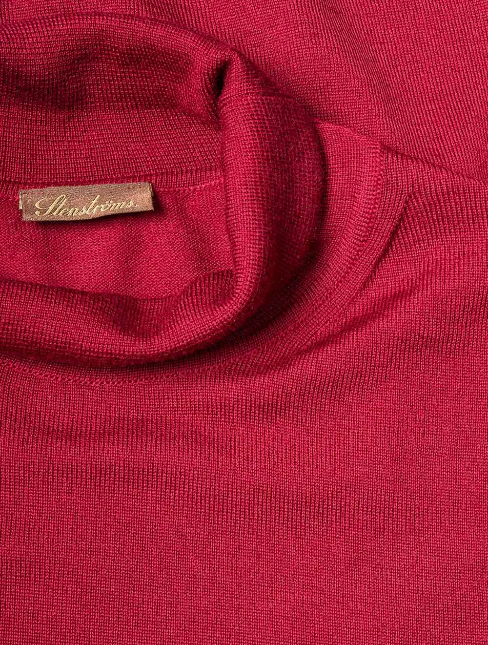 Fine Merino Roll Neck Red