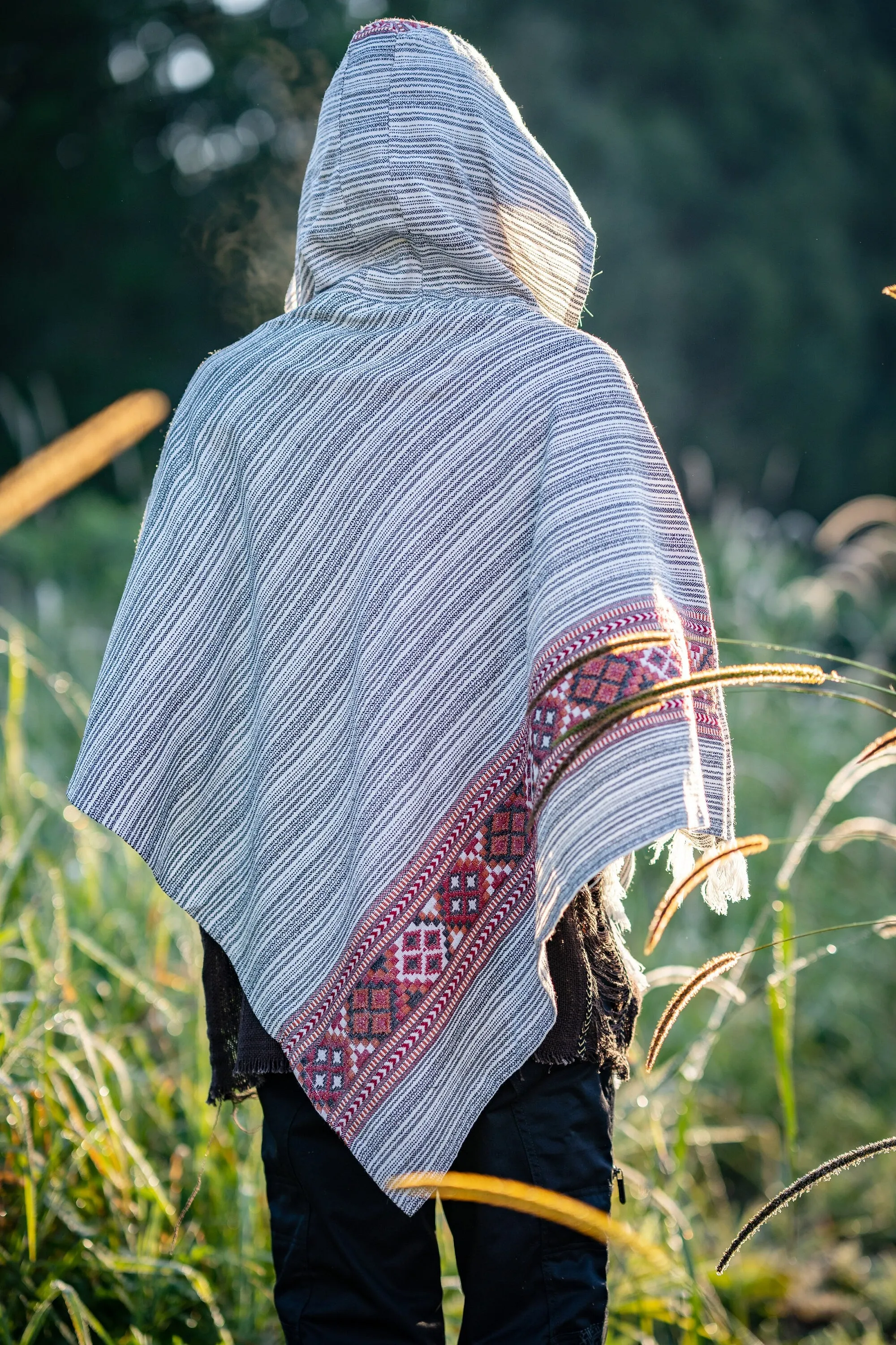 JHANA Mens Hooded Poncho Yak Wool and Acrylic Wool White and Grey with Hood Earthy Tribal Pattern Festival AJJAYA Primitive Alternative