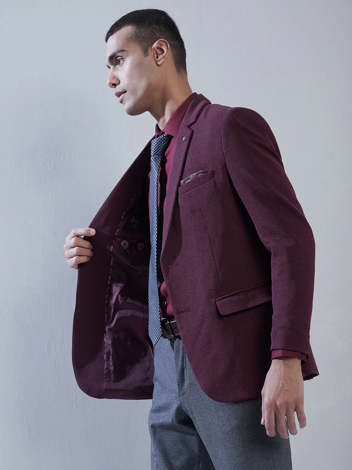 Knitted Maroon Dobby Slim Fit Full Sleeve Ceremonial Blazer