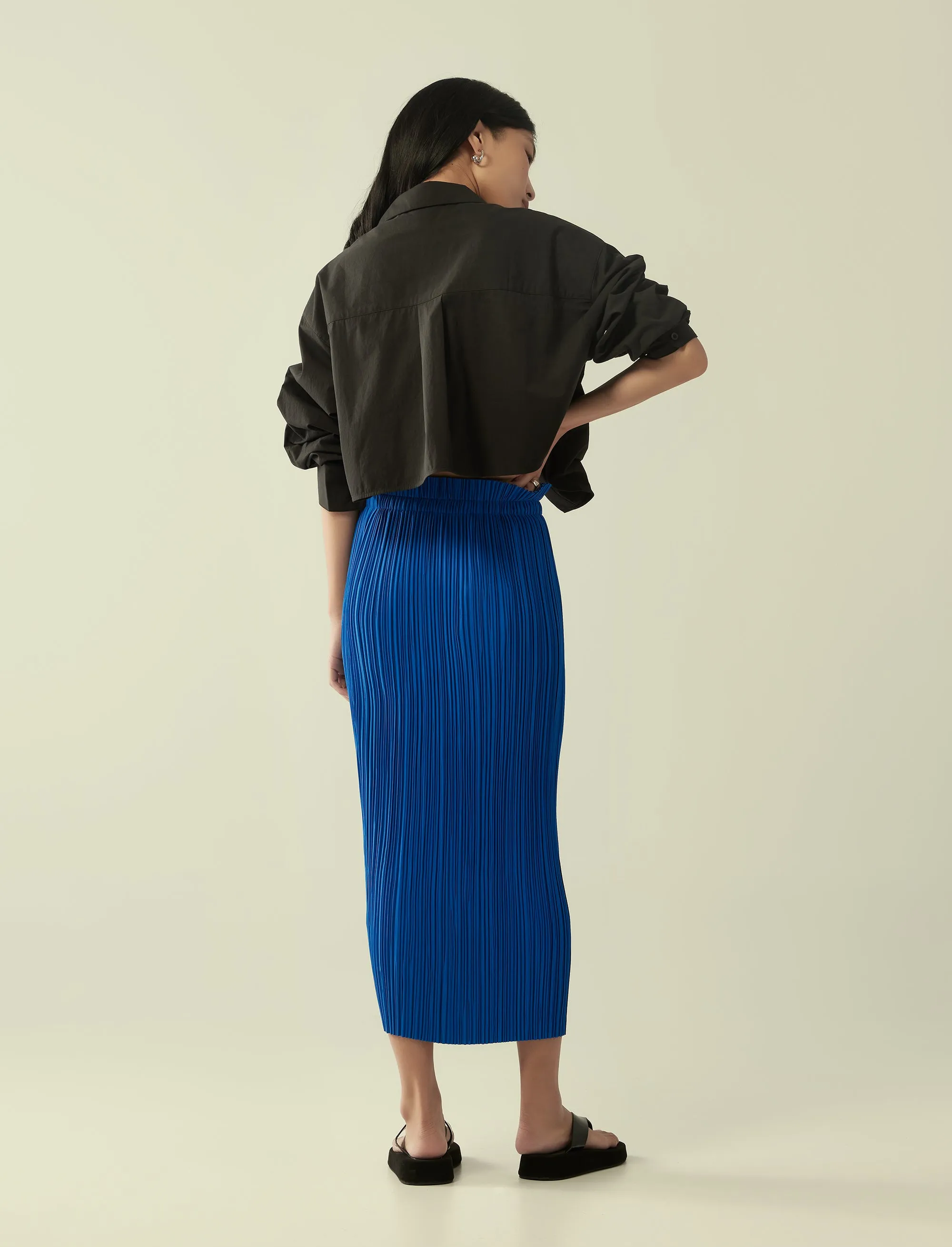 pleated midi skirt