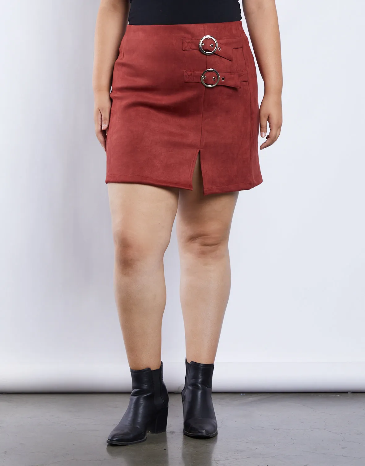 Plus Size Suede Buckle Skirt