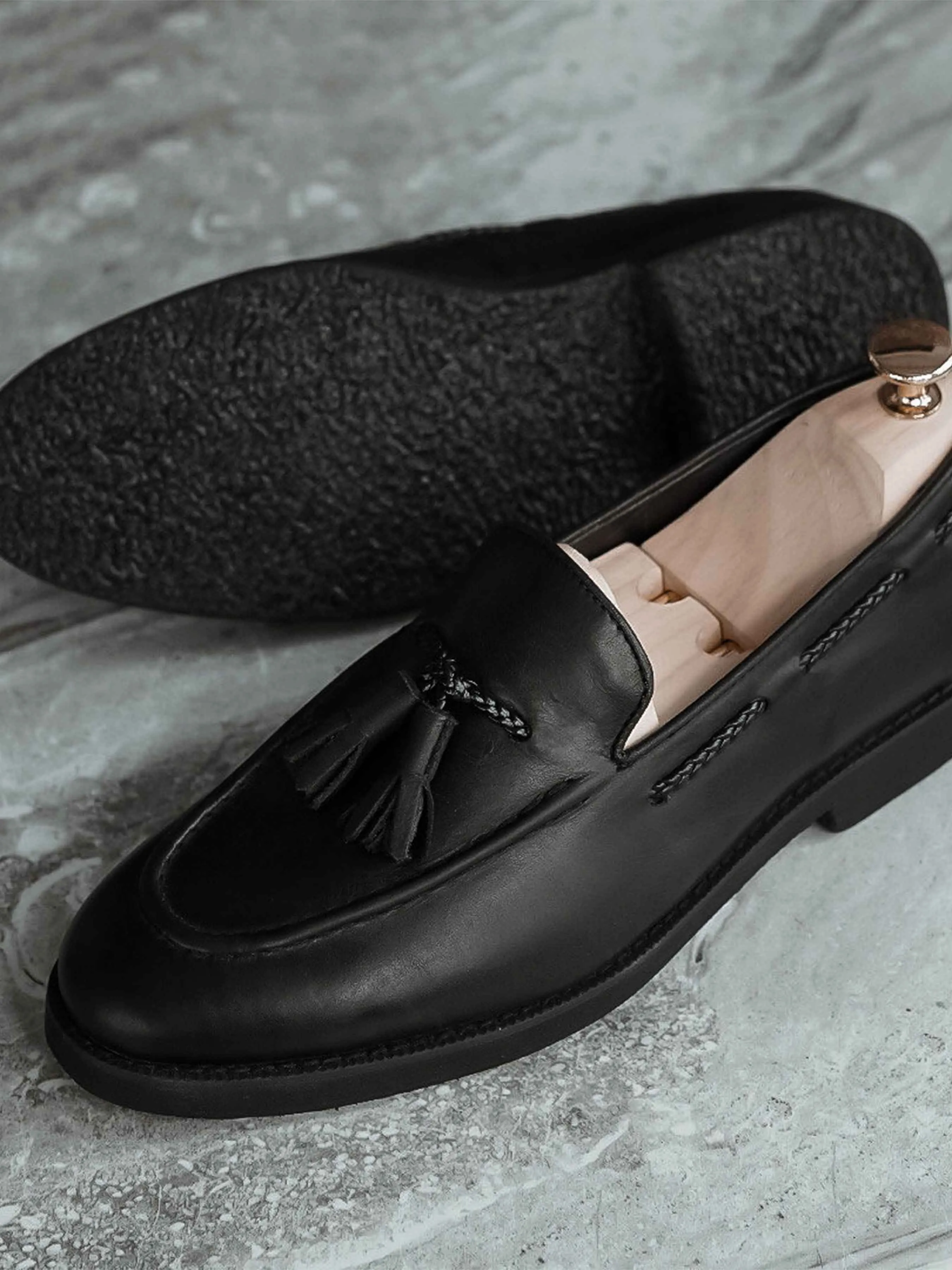 Tassel Loafer - Black Leather (Crepe Sole)