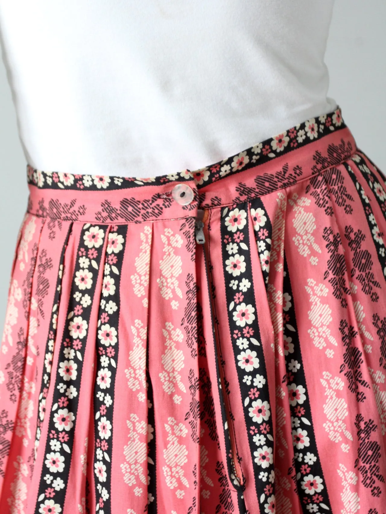 vintage 60s floral skirt by Gale of St Louis