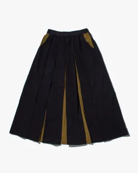 Wa-Modern Pleated Skirt, Black and Green